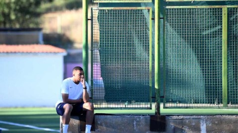 绿茵场边的孤影与群像：法国队欧国联前夕的备战瞬间