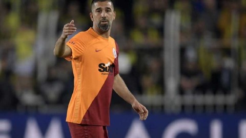 绿茵传奇终章：三十五岁阿尔达图兰正式挂靴