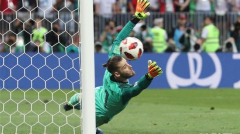 欧冠18决赛次回合：伊蒂哈德审判夜——十人曼城主场沦陷，皇马总比分5-1强势晋级八强