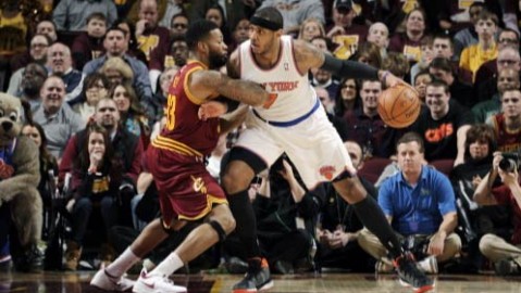 标题：雷霆2-0夺赛点！杰伦威伤退SGA37+9，布克狄龙怒喷裁判：再这么吹变WWE