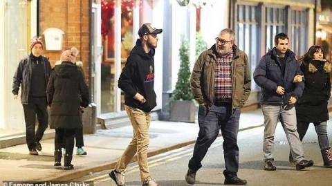 圣诞家宴抚人心，德赫亚与亲人温馨聚餐背后的红魔岁月