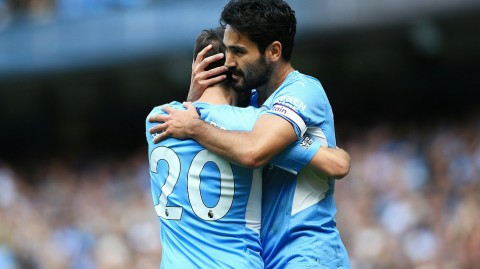 蓝月亮的狂舞：伊蒂哈德球场奏响五球交响曲，阿森纳在雨夜中迷失