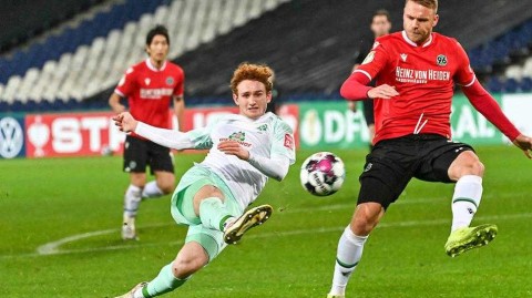 德国杯寒夜激战：不莱梅降服汉诺威，晋级之路闪耀红光