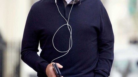 悠然自得“魔力鸟” 穆里尼奥伦敦街头享受惬意时光