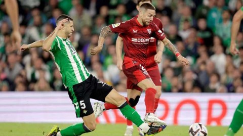 塞维利亚德比红牌纷飞 九人贝蒂斯战平十人塞维利亚