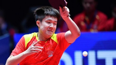 英超默西塞德德比：范戴克补时绝杀利物浦客场2-1险胜埃弗顿