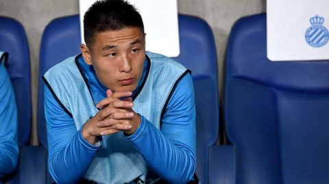 替补登场难觅良机，武磊在球队六球大胜中独自挣扎