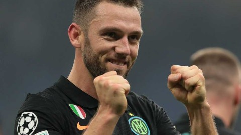 欧冠烽火：哲科比达尔双星闪耀，国际米兰主场3比1逆转谢里夫取首胜