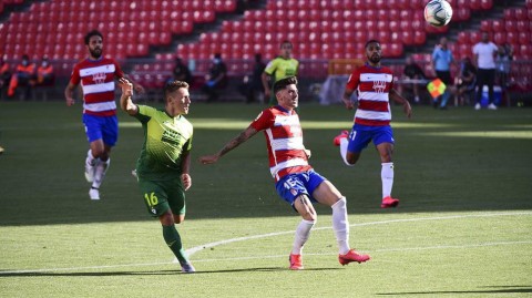 西甲复工激战：埃瓦尔客场险胜格拉纳达，保级路上关键三分