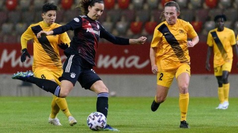 慕尼黑之夜：拜仁女足横扫千军，昂首挺进欧冠八强