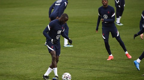 萨拉热窝的黄昏，高卢雄鸡静待哲科：法国队赛前最后一练直击