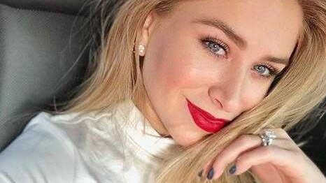 博格巴冠上妻姓 铁汉柔情书写幸福童话