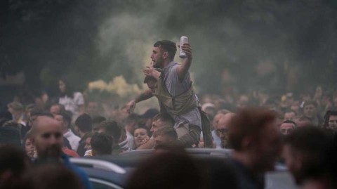 利兹联狂欢代价沉重 烟火璀璨引英足总重磅罚单