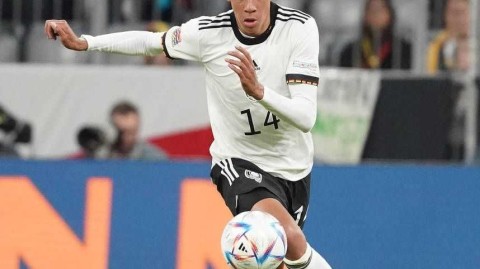 穆西亚拉四轮欧国联展现过人天赋灵动舞步征服赛场