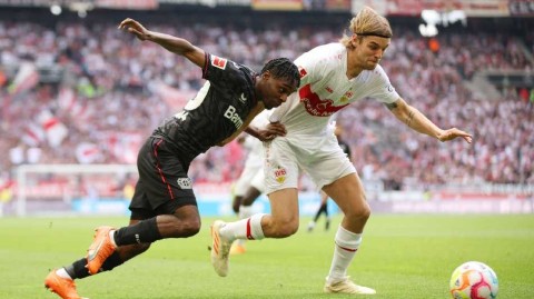 德甲焦点战和气收场 斯图加特与勒沃库森激战成和