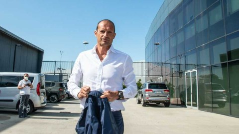 尤文图斯众将集结都灵 新赛季备战大幕拉开