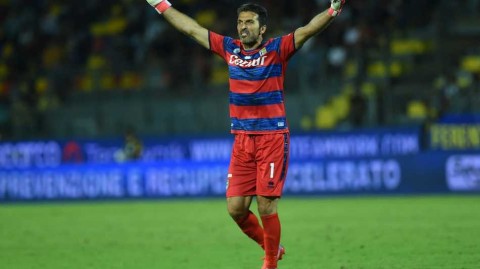 小将传奇布冯意乙开局三场两零封 十五次扑救笑傲群雄