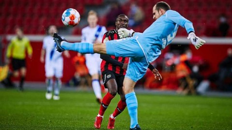 德国杯冷门夜：崔庆禄一击制胜，勒沃库森主场惨遭德乙球队逆转