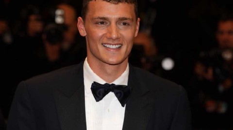 帕瓦尔戛纳红毯风采优雅亮相新片首映仪式