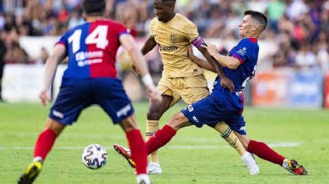 红蓝军团季前启航 加泰罗尼亚德比温情上演