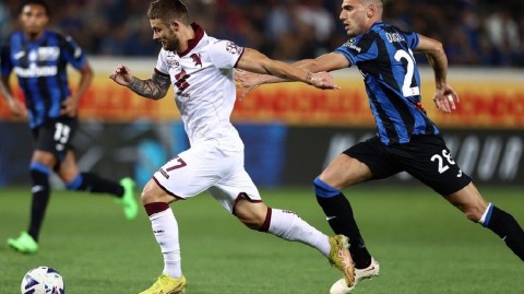 蓝色竞技场璀璨夜，荷兰铁腰闪耀意甲之巅