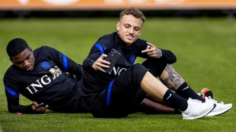 橙衣军团备战欧国联 训练场内外鲜活瞬间