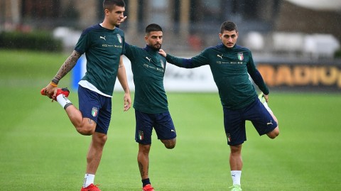 蓝衣军团重返战场：意大利队佛罗伦萨集训，续写不败神话