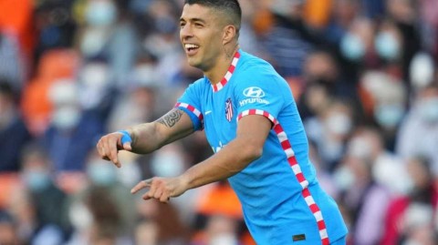 宿命对决，老而弥坚：回望本泽马与苏亚雷斯的西甲射手王之争