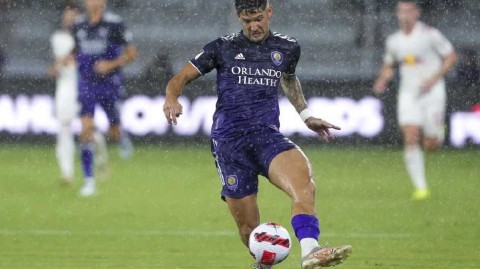 绿茵悲歌帕托再遭膝伤侵袭美职联征途或提前落幕