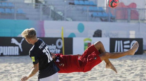 欧洲沙滩足球联赛巅峰战：葡萄牙纳扎雷大胜德国加冕冠军