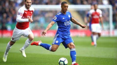 英超争四关键战 阿森纳与莱斯特城上演攻防好戏