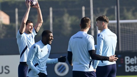 蓝黑军团备战欧冠之夜 比利时小城凝聚绿茵梦想