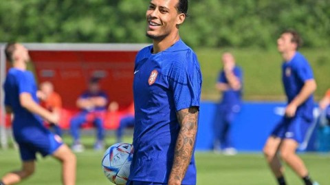 橙衣军团蓄势待发 荷兰队世界杯关键战前厉兵秣马