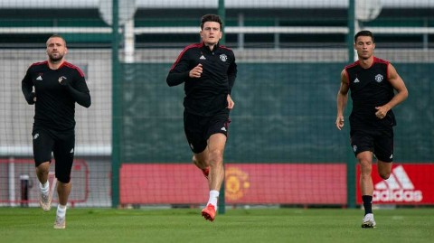 红魔厉兵秣马迎铁锤帮 卡灵顿基地静候C罗爆发