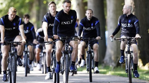 荷兰队欧洲杯首战后加紧恢复 德里赫特伤愈复出在即