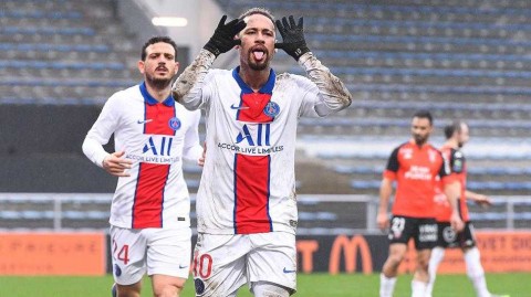 法甲冷夜 洛里昂绝杀巴黎圣日耳曼