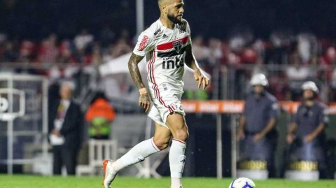 功勋老臣黯然离队，圣保罗与阿尔维斯九年缘分走到尽头