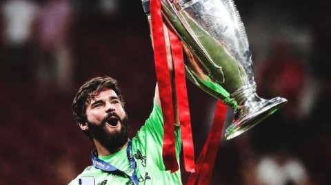 完美一门，利物浦门神阿利松的封神赛季