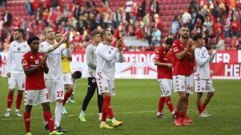 德甲激战莱比锡客场憾平美因茨客场胜利难觅