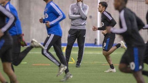 大帝驾临！亨利披挂上阵督战蒙特利尔，挥汗如雨只为重塑北美荣耀