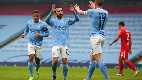 蓝色闪电划破伊蒂哈德，B席双响炮曼城完胜伯明翰