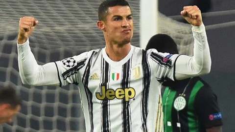 欧冠之夜老妇人逆转晋级，C罗里程碑进球莫拉塔补时绝杀