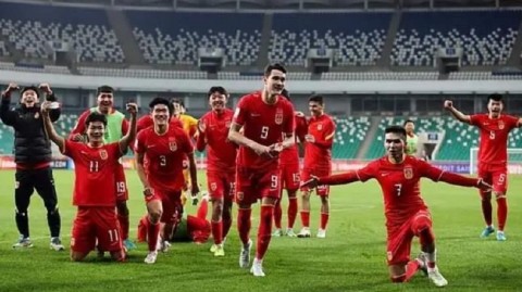 读秒绝平重创皇马争冠梦！贝蒂斯1-1逼平银河战舰，巴萨隔空收8分大礼