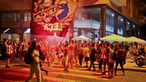 巨龙腾飞之夜：波尔图球迷涌上街头，用激情点燃第29冠的盛夏