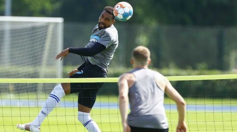 汗水与希望交织 柏林赫塔新赛季夏训备战纪实