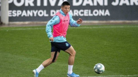 武磊精神饱满率队出征伯纳乌，西甲赛场静候皇马挑战