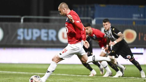 昂热主场憾负里尔，见证法甲新王加冕的经典战役