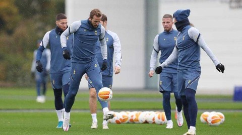 白百合蓄势待发：托特纳姆热刺欧联杯小组赛前全力冲刺