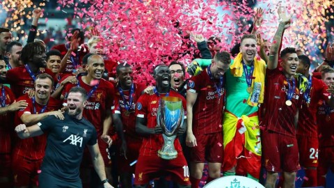 欧洲超级杯利物浦点球制胜，门神阿德里安铸就伊斯坦布尔奇迹续章