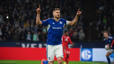 沙尔克力克美因茨拿下保级关键三分